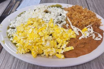 Chilaquiles con Huevo